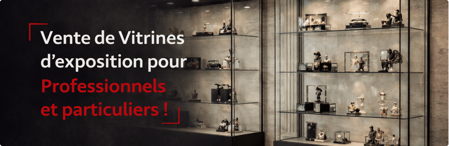 Vitrine d’exposition en verre avec objets exposés